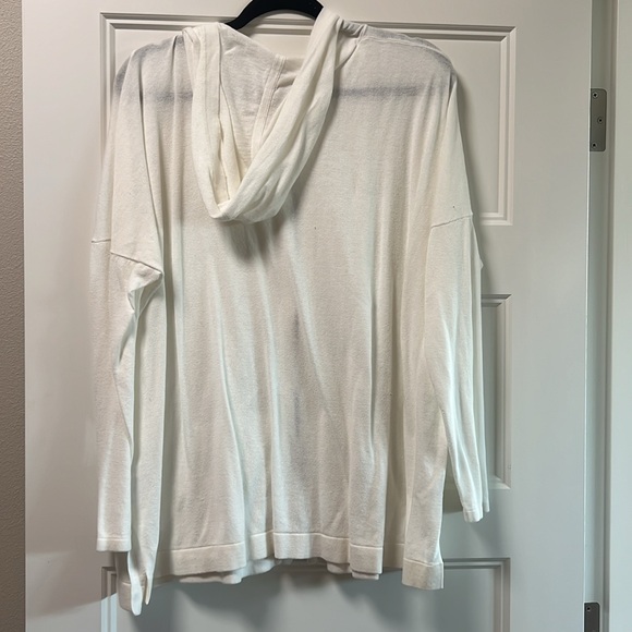 CAbi Beachcomber Hoodie Style Number 5137 - Picture 3 of 4